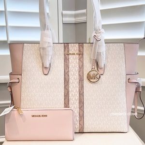 🌸NeW! Michael Kors Gilly Stripe Signature Tote Set